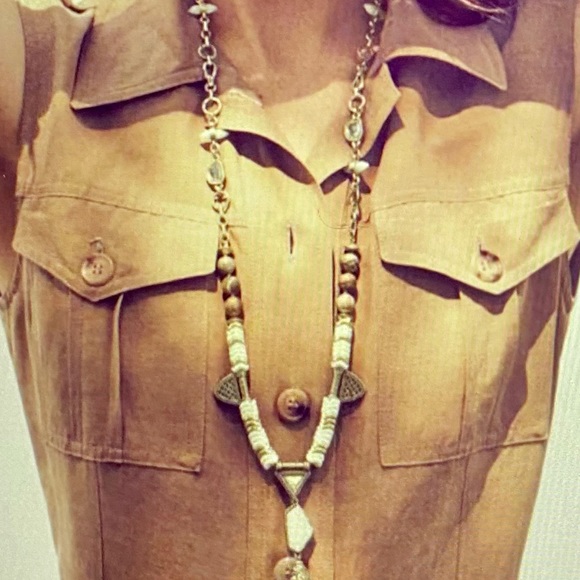 Chloe +Isabel - Picture 3 of 5